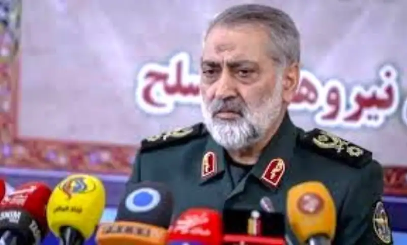 ملت ایران سد نفوذناپذیر در برابر توطئه‌های دشمن هستند