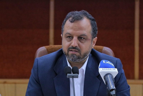 خاندوزی: اولین تأییدیه مربوط به بانک آف‌شور در حال صدور است