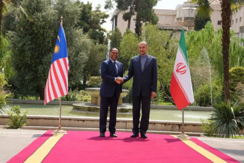 امیرعبداللهیان: تبادل زندانیان زن بین ایران و مالزی/ عبدالقادر: سفرم به ایران گامی مثبت برای تقویت همکاری‌هاست