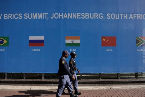 פסגת ה-BRICS ביוהנסבורג יוצאת לדרך היום... לקראת עולם מאוזן ובטוח יותר