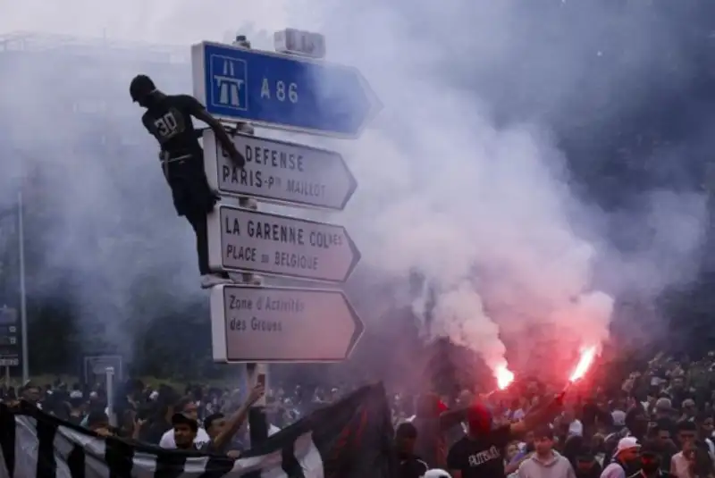 خسارت یک میلیارد یورویی شرکت‌های بیمه از اعتراضات مردمی در فرانسه