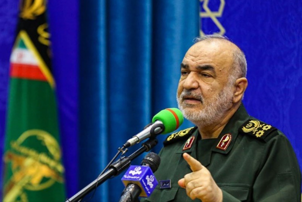 سردار سلامی: اگر ترورهای قبلی امنیت شما را بیشتر کرد، ادامه بدهید