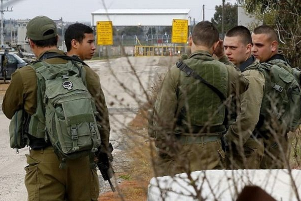 הצבא הישראלי מפטר עשרות קצינים למרות מחסור בכוח אדם