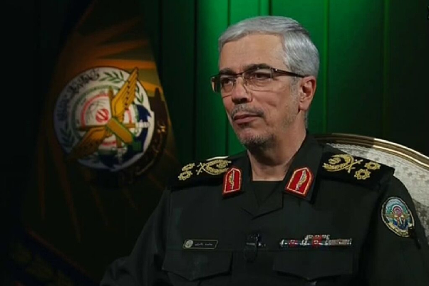 اللواء باقري : يدنا على الزناد.. القوات المسلحة تقف وتقاتل في كل الميادين
