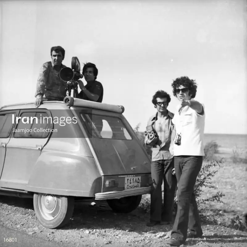 داریوش مهرجویی در پشت صحنۀ فیلم «پستچی»