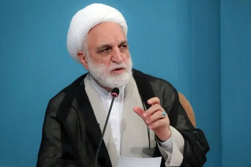 اژه‌ای: لغزیدن در حوزه غذا و دارو بسیار گران تمام می‌شود؛ نباید کالایی را بدون دلیل توقیف کنیم