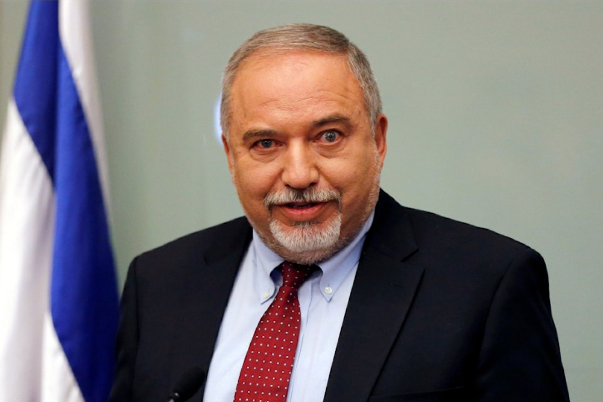 ליברמן: אף אחד לא יחזור לצפון כשהוא יראה אנשי חיזבאללה על הגדר: אף אחד לא יחזור לצפון כשהוא יראה אנשי חיזבאללה על הגדר   הגדר