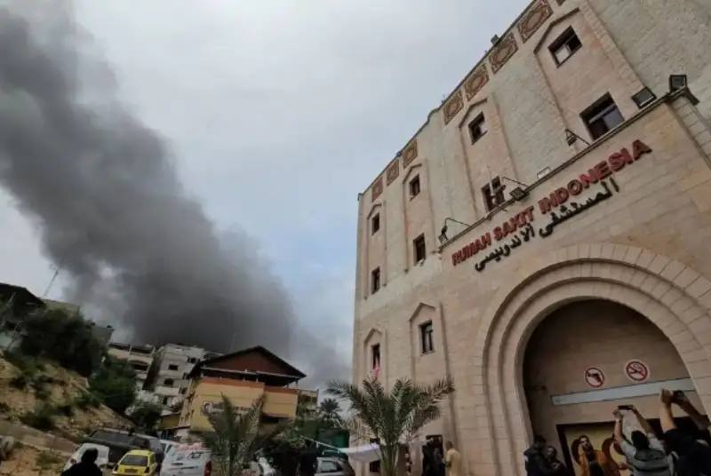 رئیس بیمارستان شفا توسط صهیونیست‌ها دستگیر شد؛ بیمارستان اندونزی نزدیک به فاجعه‌‌ای دیگر