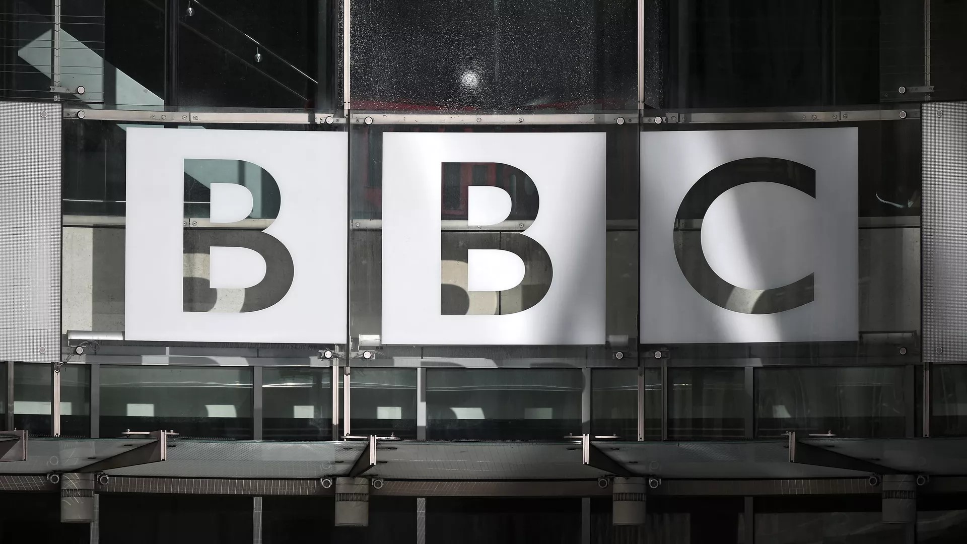 BBC; The yellow press of Israel and Britain’s royal family