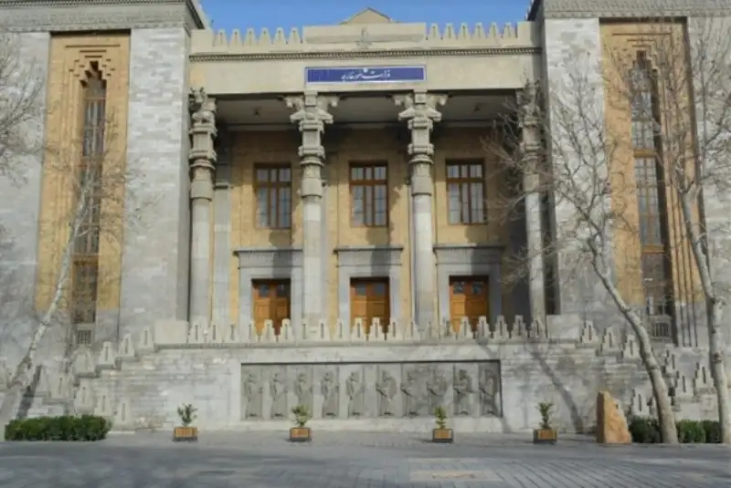 اطلاعیه وزارت امور خارجه درباره استفاده غیر مجاز از نام و لوگوی این وزارتخانه در یک آگهی