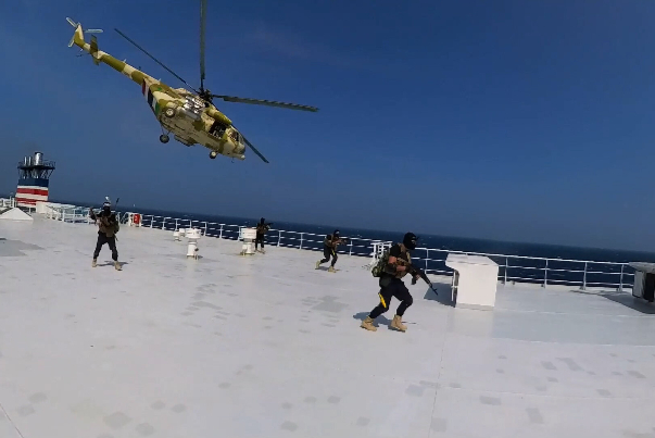 Фейерверк Йемена в Красном море
