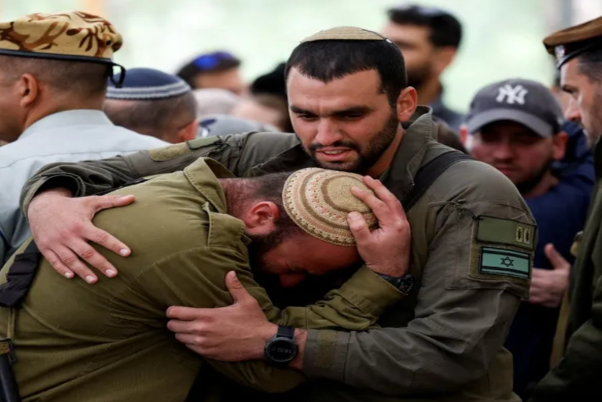 הכיבוש הישראלי מודה כי חייל נהרג ואחר נפצע קשה בקרבות בדרום רצועת עזה