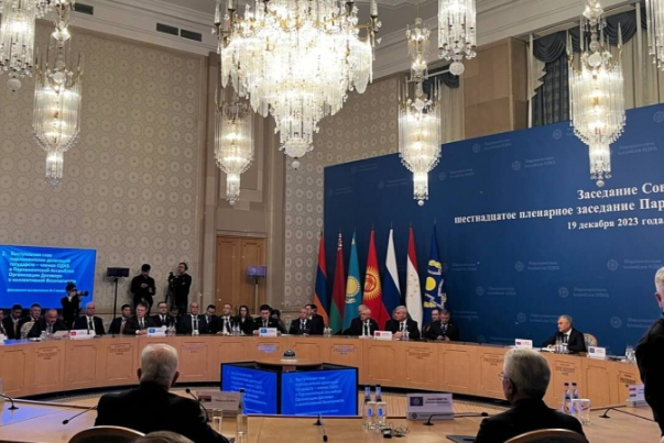 Калибаф: Иран готов укреплять сближение ради регионального мира и безопасности