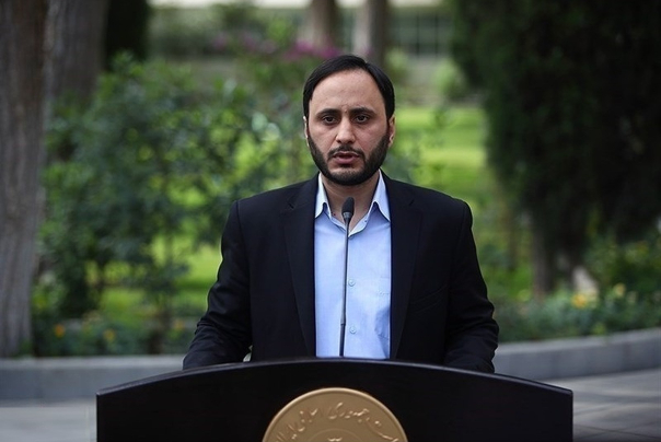 سخنگوی دولت: هیچ متقلبی امکان ورود به دانشگاه ندارد؛ کاهش تعرفه واردات خودروی هیبریدی
