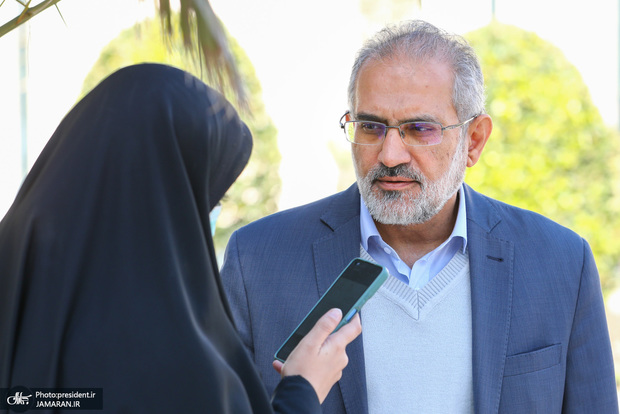 معاون پارلمانی رئیس جمهوری: وزارت کشور برای برگزاری الکترونیکی انتخابات امسال آمادگی دارد