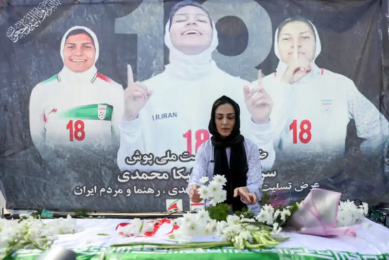 وداع با ملیکا محمدی ستاره  فوتبال زنان ایران در  زادگاهش شیراز +فیلم