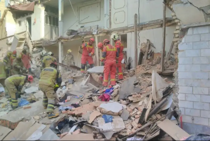 جزئیات ریزش ساختمان سه طبقه قدیمی در یافت آباد تهران؛ 2 نفر جان باختند +فیلم