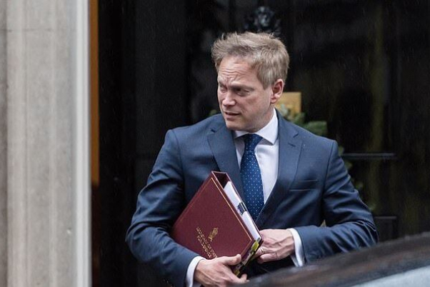 Продолжение британских обвинений в адрес Ирана о деятельности групп сопротивления в регионе