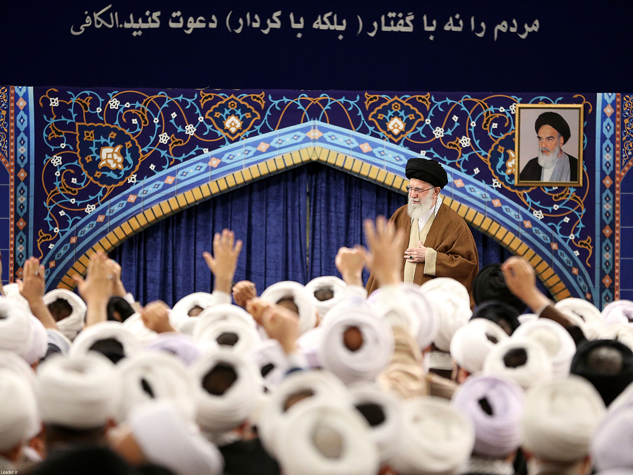 رهبر معظم انقلاب: حضور، خواست و اقدام مردم یک اصل اساسی در اسلام است