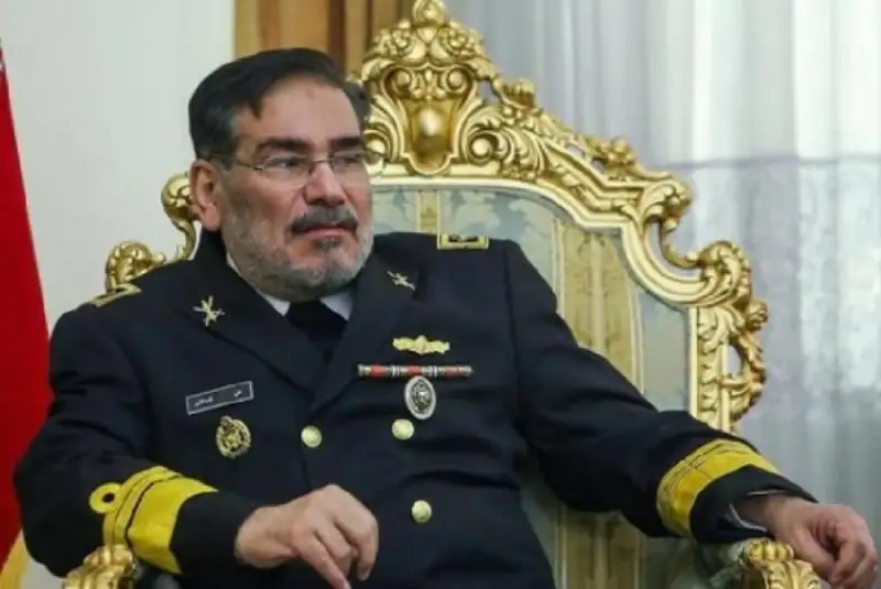 شمخانی: تماس ایران با آمریکا قبل از حمله موشکی به عین الاسد کذب محض است