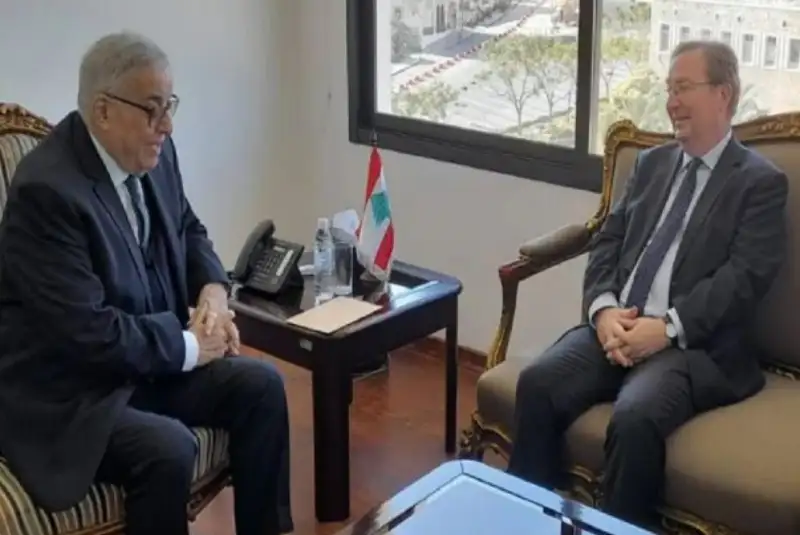 بیروت سفیر انگلیس را احضار کرد