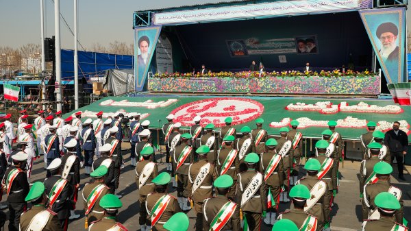 دولت مردمی تلاش می‌کند کشور را بر همان ریل‌گذاری که امام و رهبری انجام دادند، اداره کند