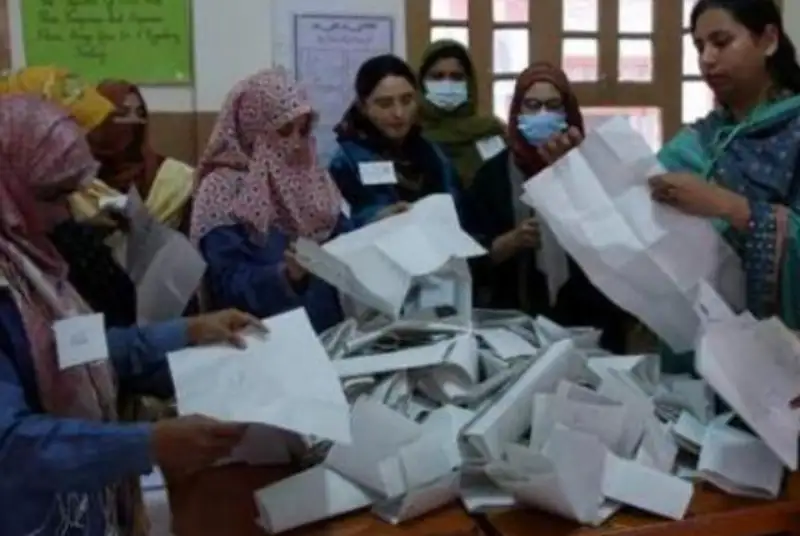 انتخابات مجلس در کشور همسایه