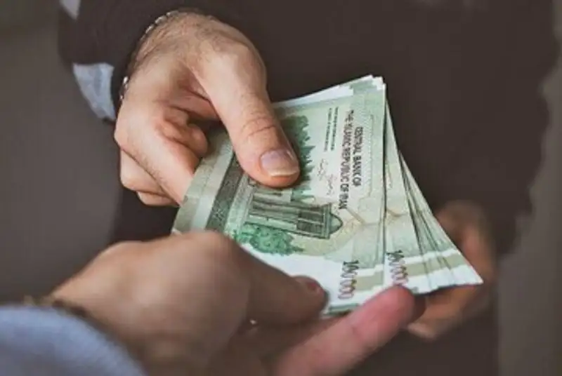 اعلام زمان واریز عیدی کارمندان دولت