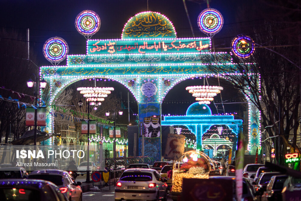 گزارش تصویری | در آستانه نیمه شعبان؛ تهران غرق در شادی و نور