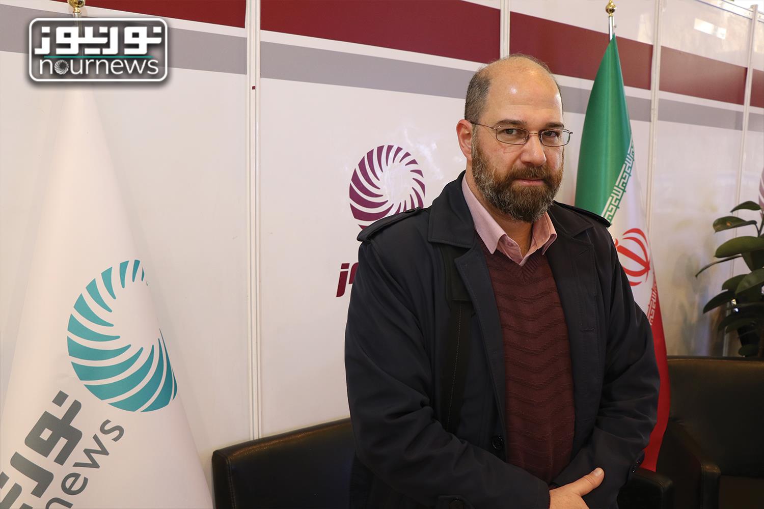 بازدید پژوهشگر لبنانی از غرفه 