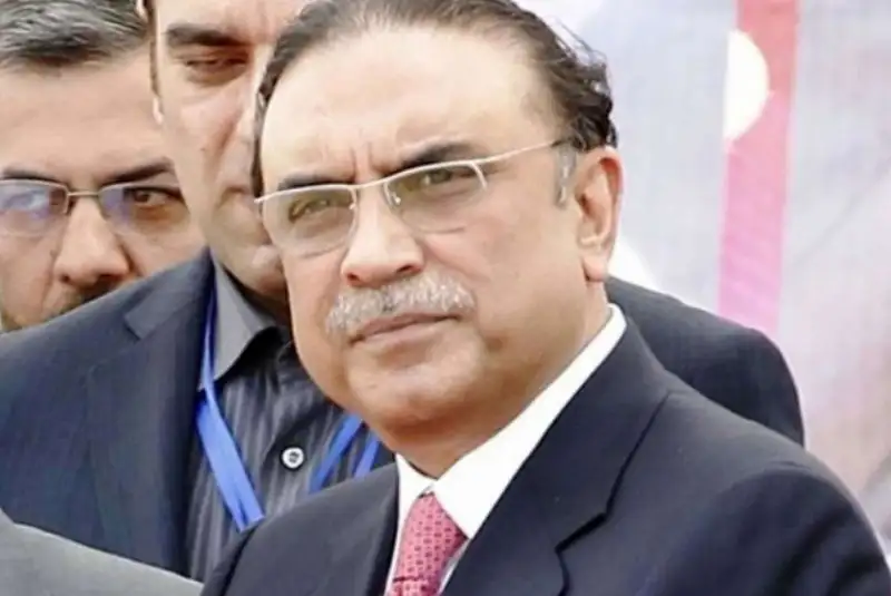 آصف علی زرداری به‌عنوان رئیس‌جمهور پاکستان انتخاب شد