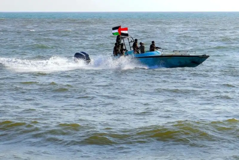 انفجار در آب‌های یمن