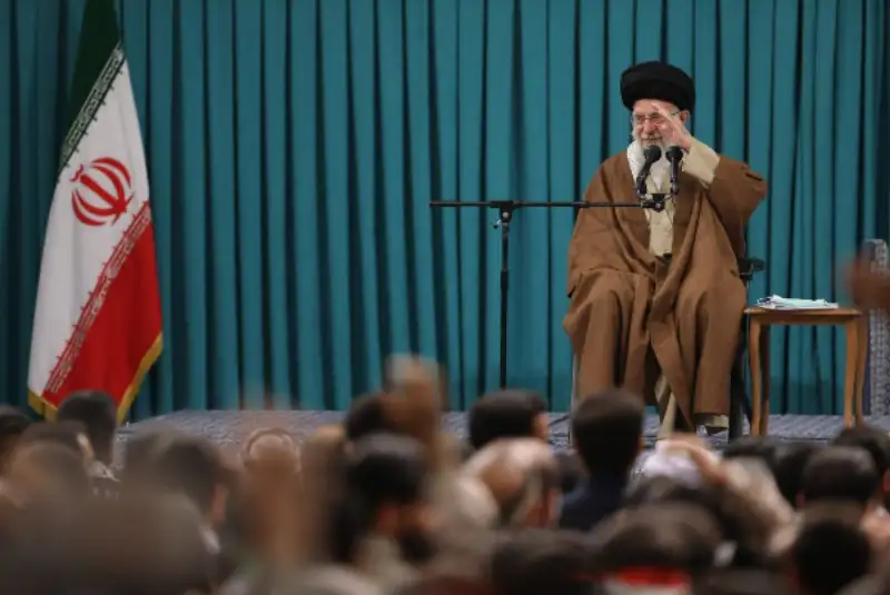 مراسم سخنرانی نوروزی رهبر انقلاب با حضور مردم برگزار می‌شود
