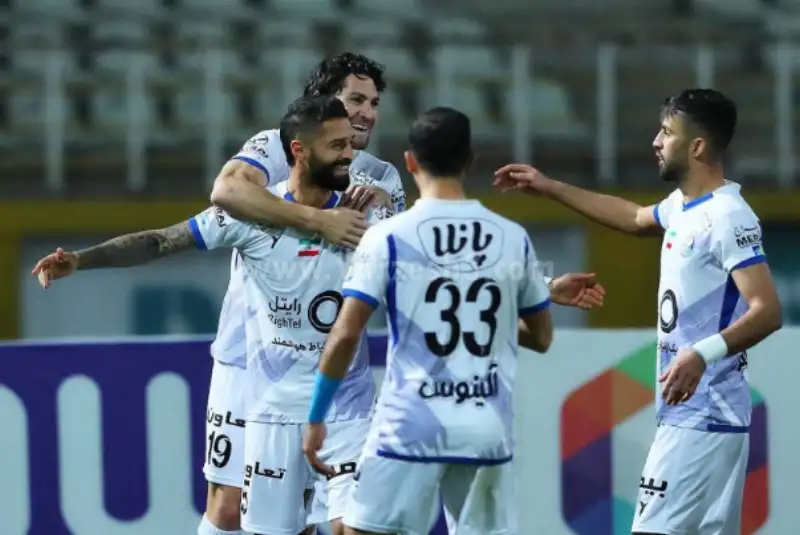 قاب آخر استقلال در 1402: شادی از ته دل!