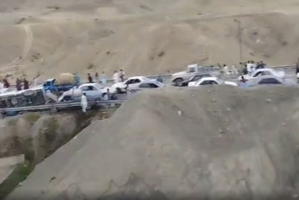 کشته شدن 9 تن در تصادف 4 خودرو جنوب سیستان و بلوچستان