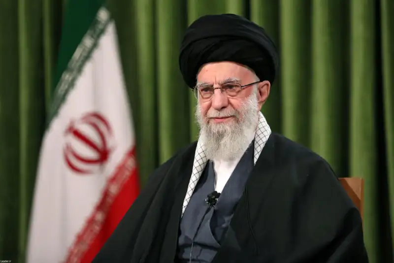 امروز رهبرمعظم انقلاب با شاعران افطار می‌کنند