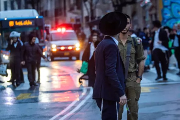גלנט משתמש בחוק הפטור החרדי כדי לדחוף את הקואליציה הממשלתית לקצה שלה