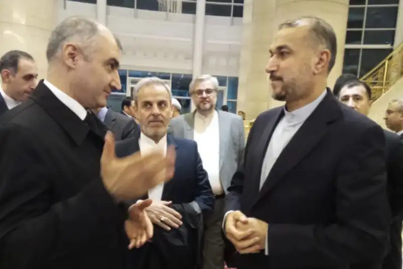امیرعبداللهیان وارد عشق آباد شد