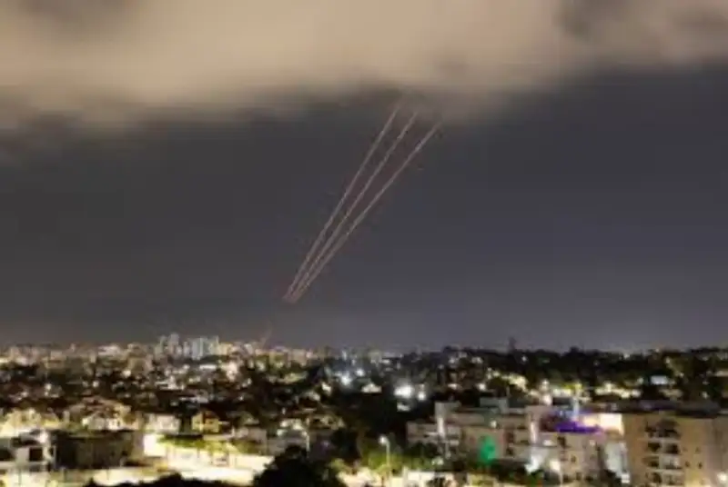 حقوق بین­‌الملل، پشتوانه «وعده صادق»