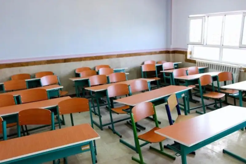 مدارس فیروزکوه فردا غیرحضوری شد