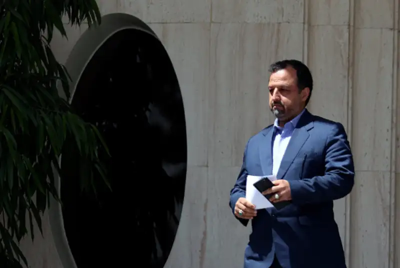 وزیر اقتصاد راهی عربستان می‌شود