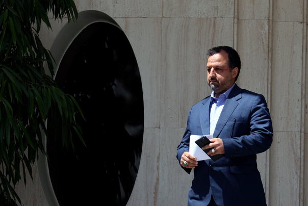 وزیر اقتصاد راهی عربستان می‌شود