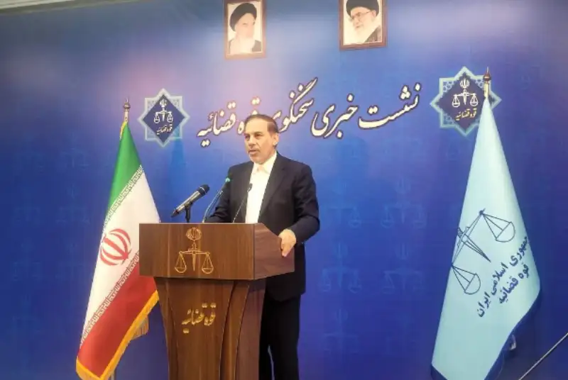 حکم اعدام بابک زنجانی نقض و به 20 سال حبس تغییر یافت