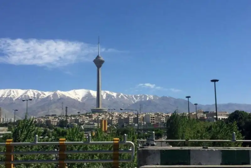 کیفیت هوای قابل قبول در تهران