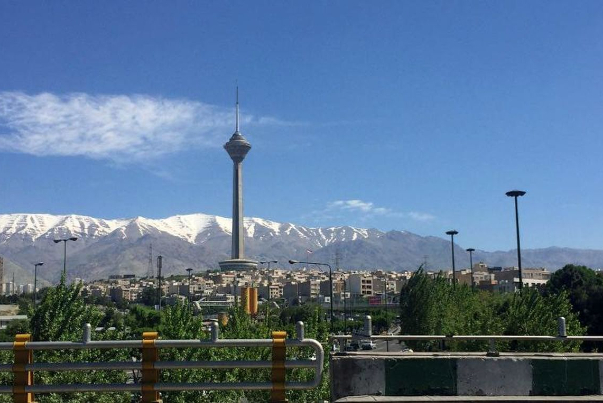 کیفیت هوای تهران قابل قبول است