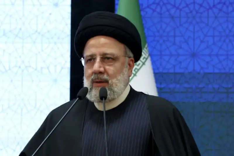 رئیس جمهور: دختران صاحبان اندیشه فردا هستند/ منزوی کردن زنان را به هیچ وجه قبول نداریم