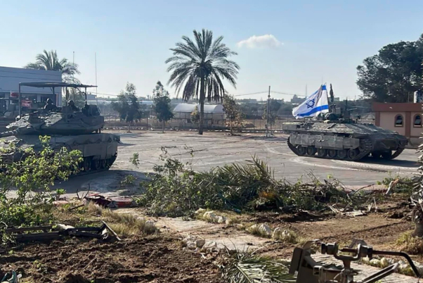 טנקים ברפיח ואנשי משא ומתן בקהיר