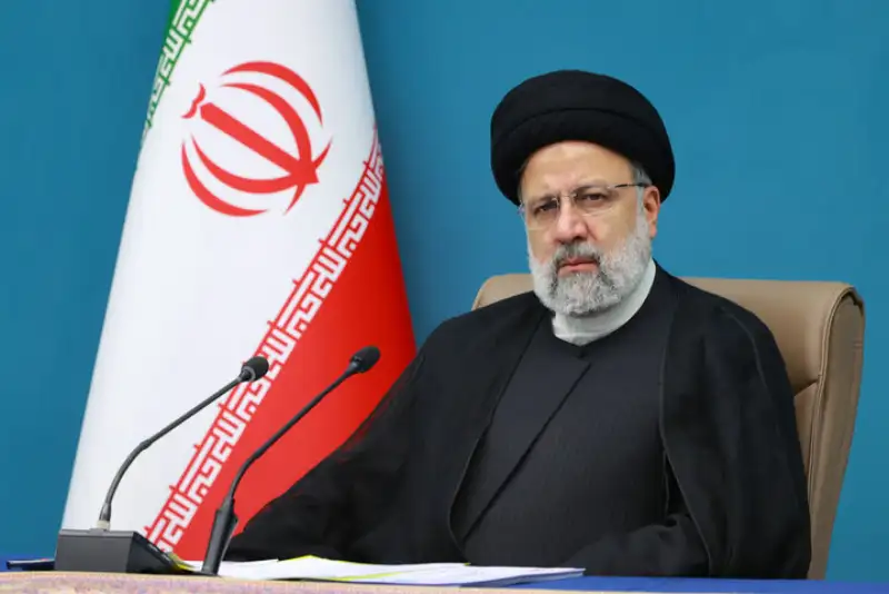 رئیسی: رفاه مردم در فضای مجازی از اولویت‌های دولت است