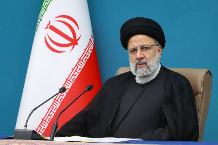 رئیسی: رفاه مردم در فضای مجازی از اولویت‌های دولت است