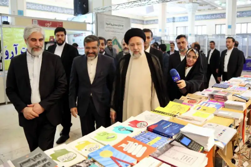 رئیسی: نمایشگاه کتاب زمینه‌ای مناسب برای تبادل افکار نویسندگان، ناشران و اهالی کتاب است